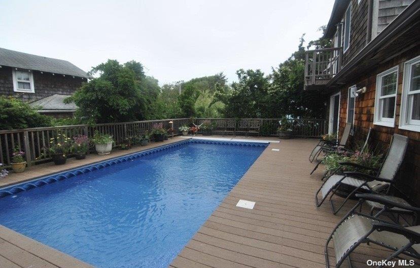 748 Ocean Breeze Walk Property Photo 1