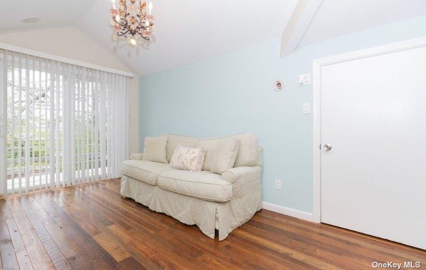 748 Ocean Breeze Walk Property Photo 8