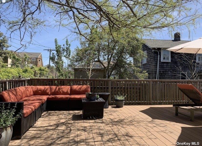 748 Ocean Breeze Walk Property Photo 16