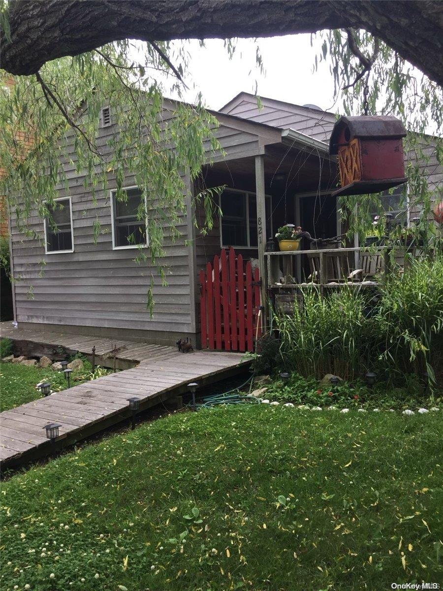 821 Evergreen Property Photo 1