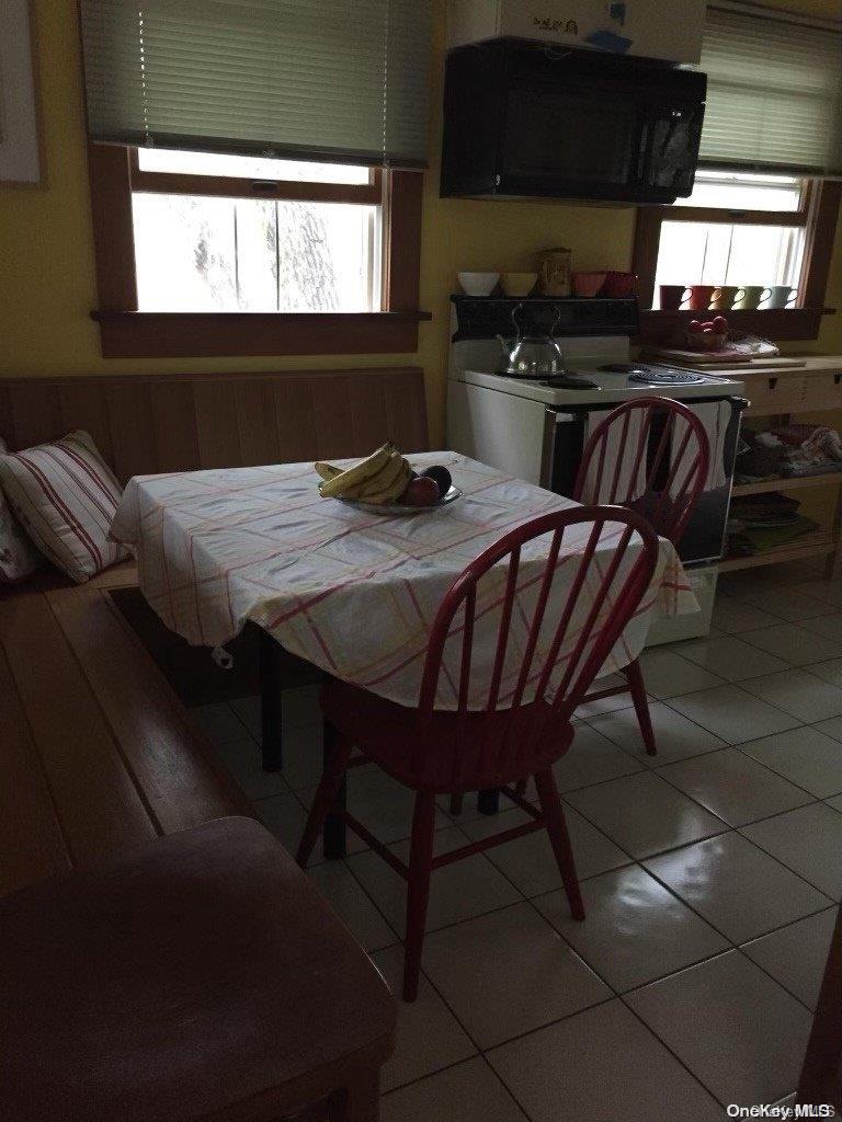 821 Evergreen Property Photo 4