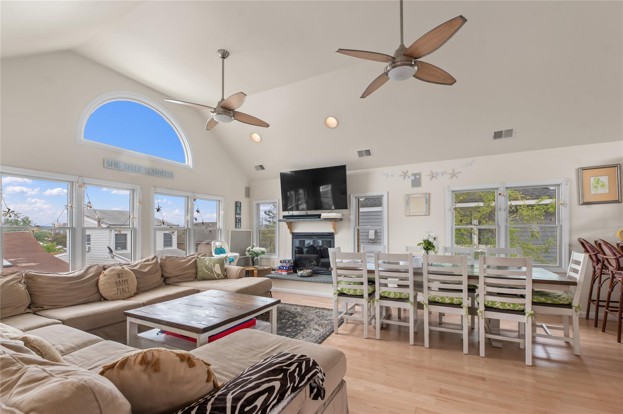 22 Bungalow Property Photo 2