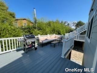572 Bayberry Walk Property Photo 4