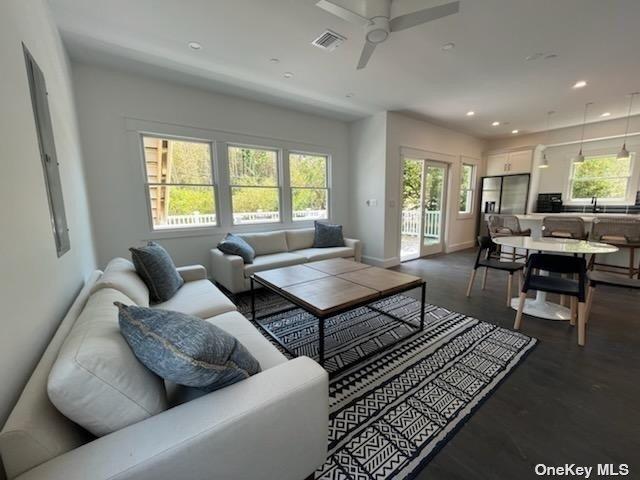 570 Bayberry Walk Property Photo 4