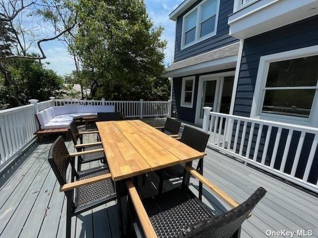 570 Bayberry Walk Property Photo 9