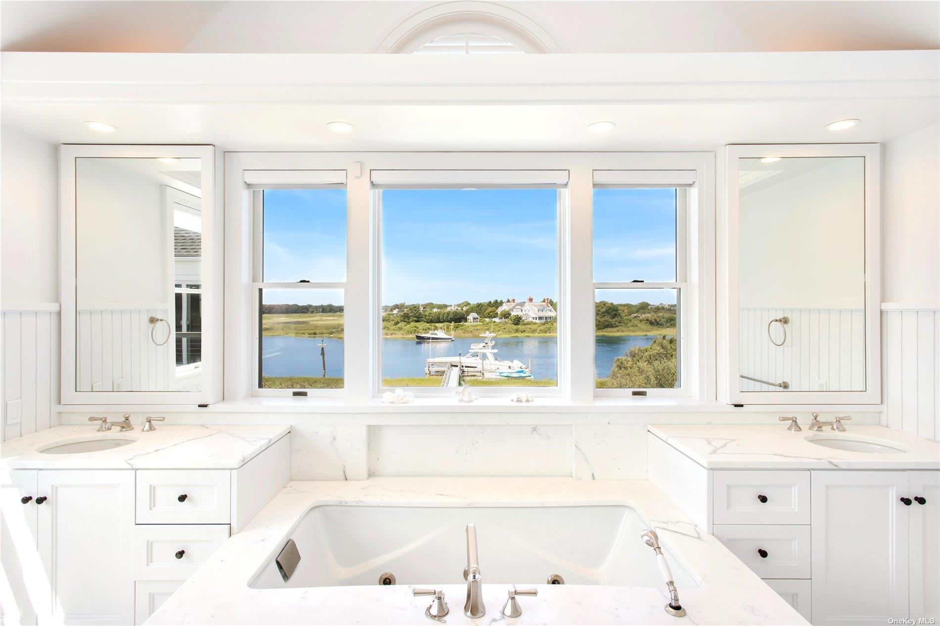 157 Dune Road Property Photo 14