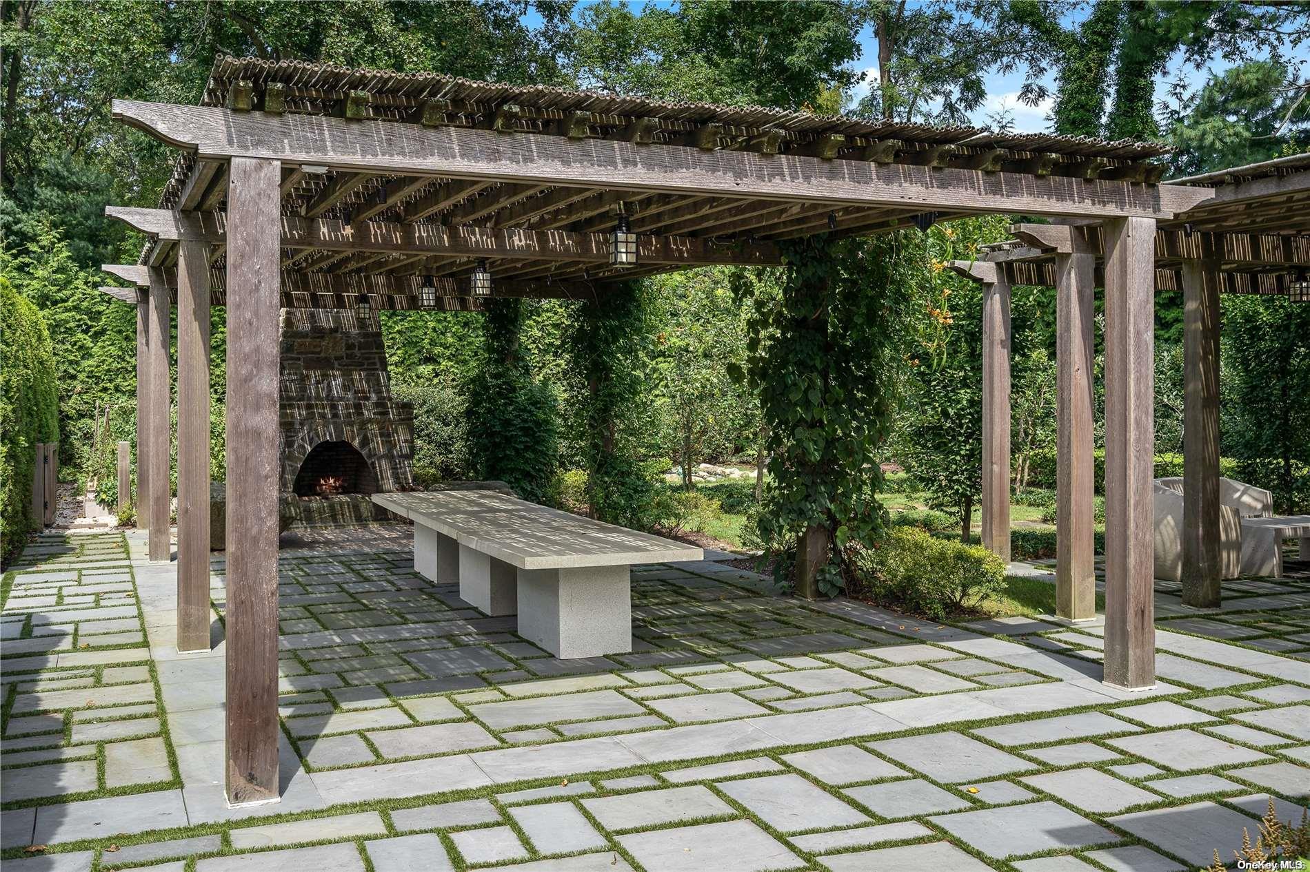 339 Duck Pond Road Property Photo 27