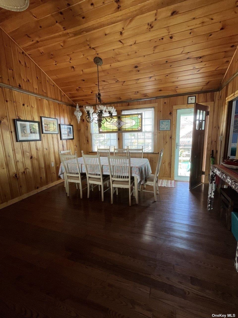 462 Dehnhoff Walk Property Photo 2