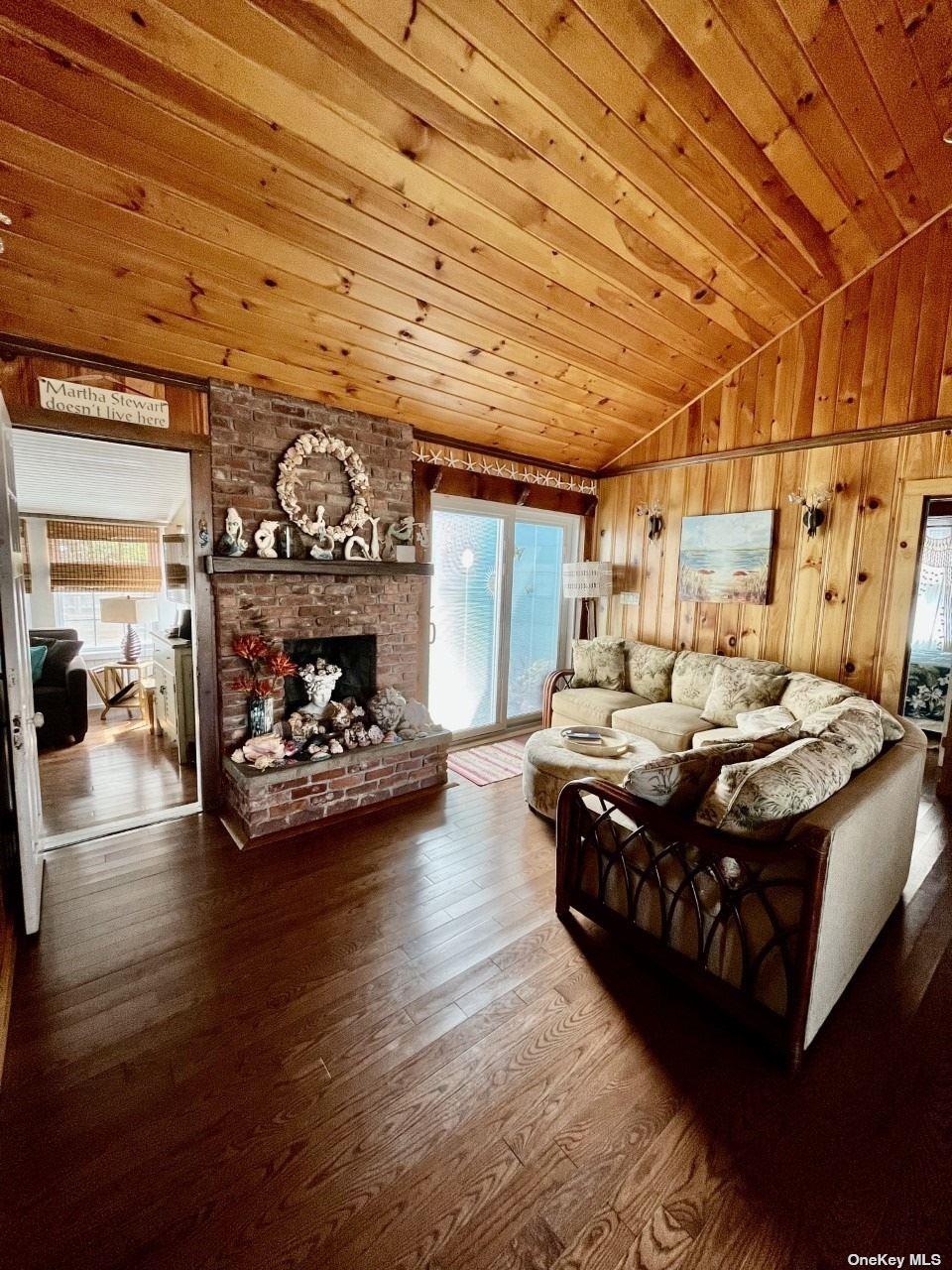 462 Dehnhoff Walk Property Photo 3