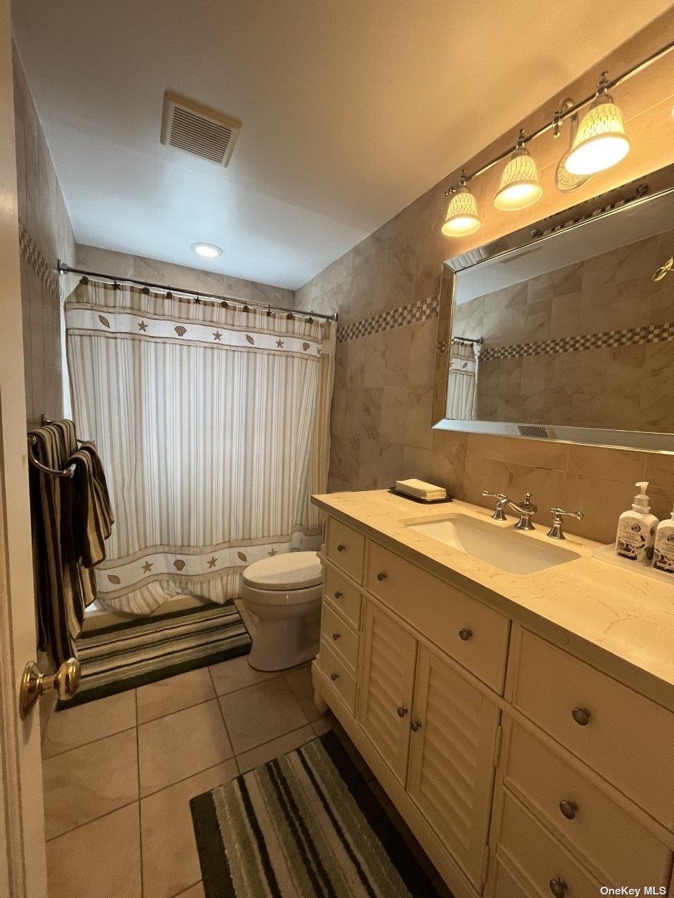 462 Dehnhoff Walk Property Photo 9