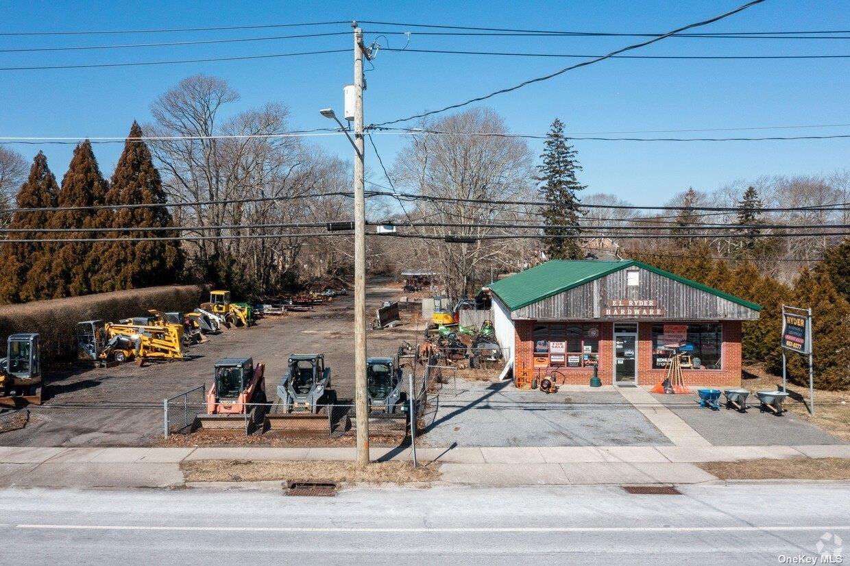 494 & 500 Montauk Highway Property Photo 8