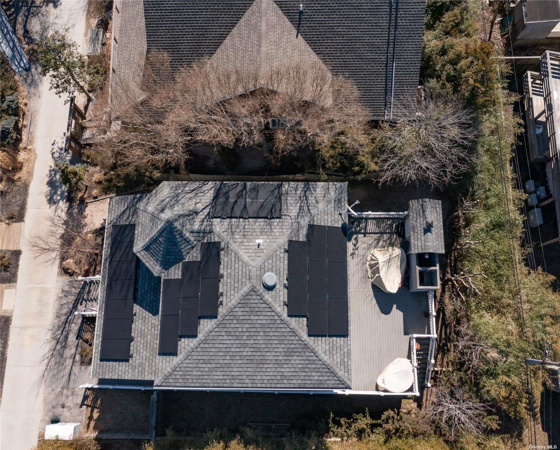 672 Ocean Breeze Property Photo 30