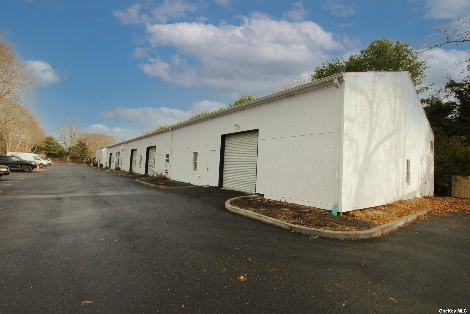 137 Montauk Highway Property Photo 4