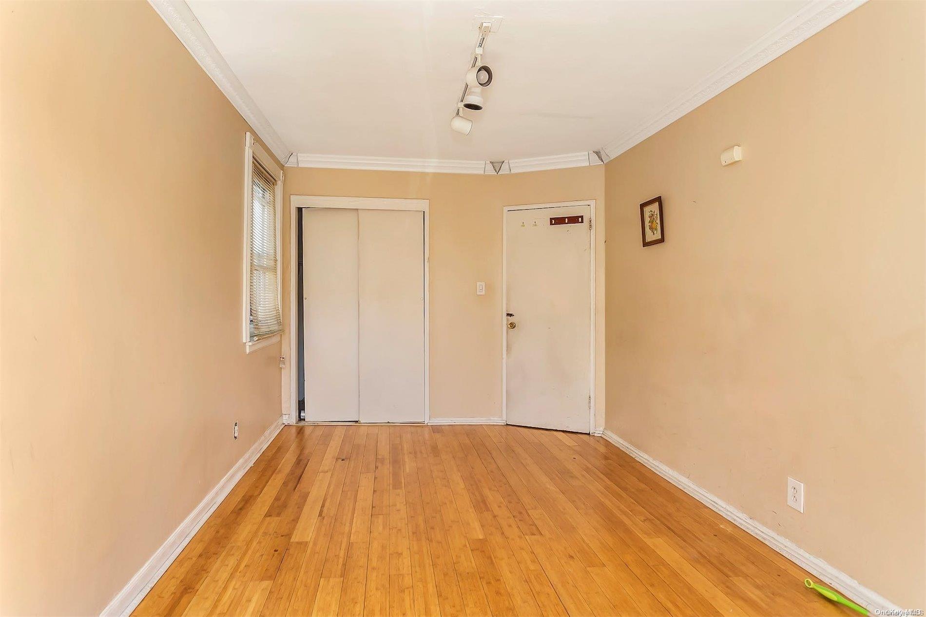 1204 E 84th Street Property Photo 10