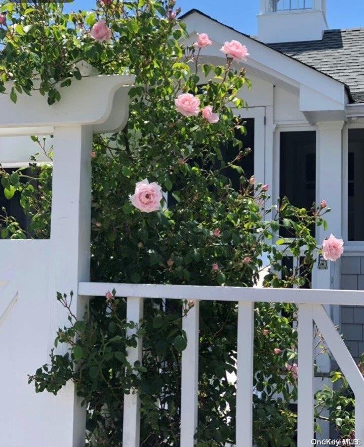 647 Ocean Breeze Property Photo 2