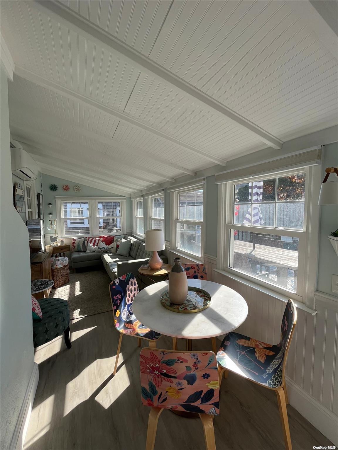 647 Ocean Breeze Property Photo 8