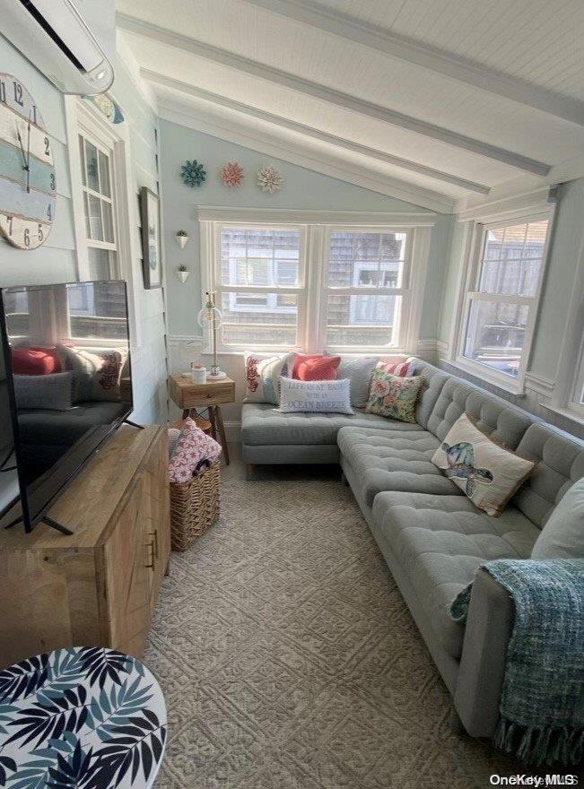 647 Ocean Breeze Property Photo 14