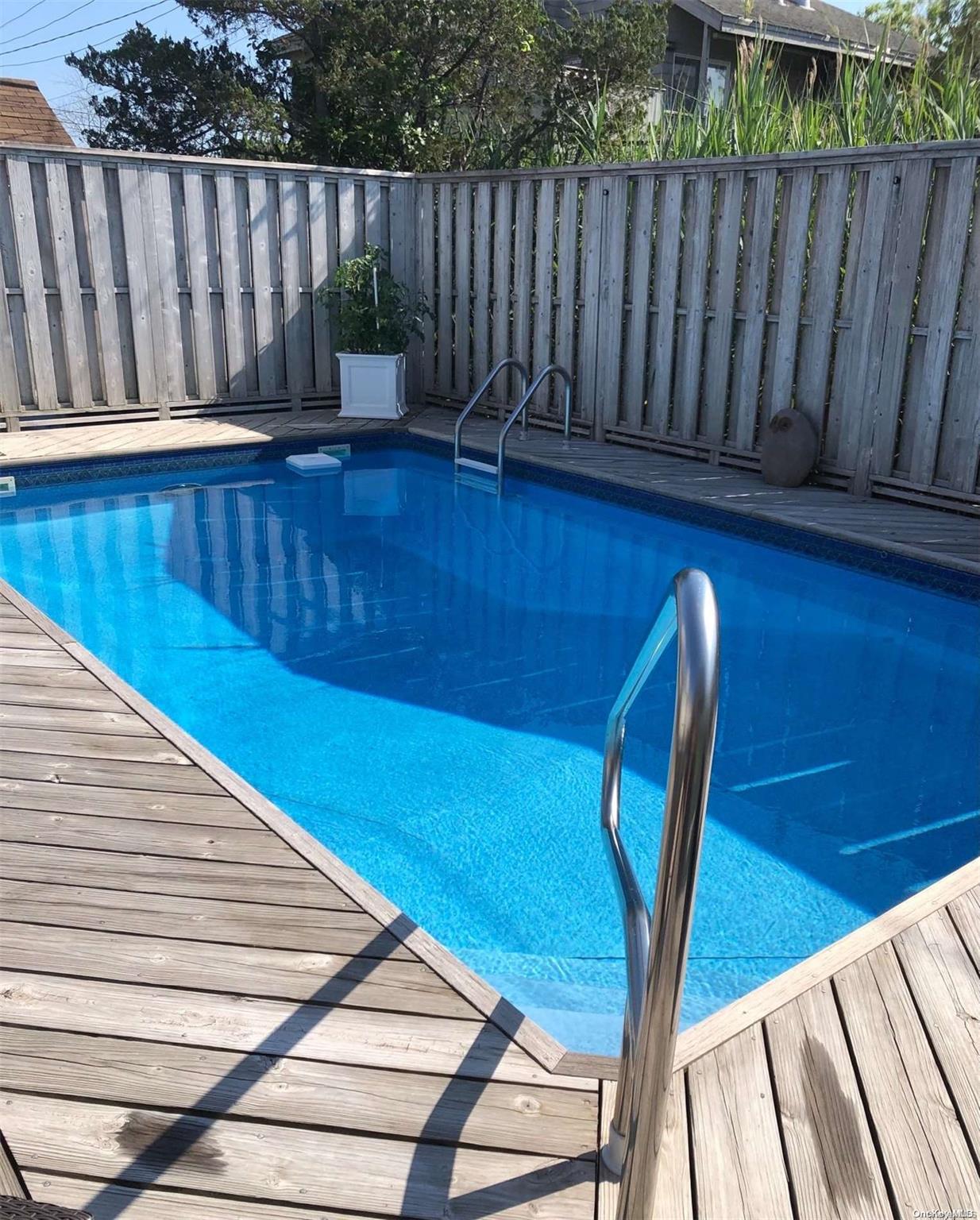 647 Ocean Breeze Property Photo 16