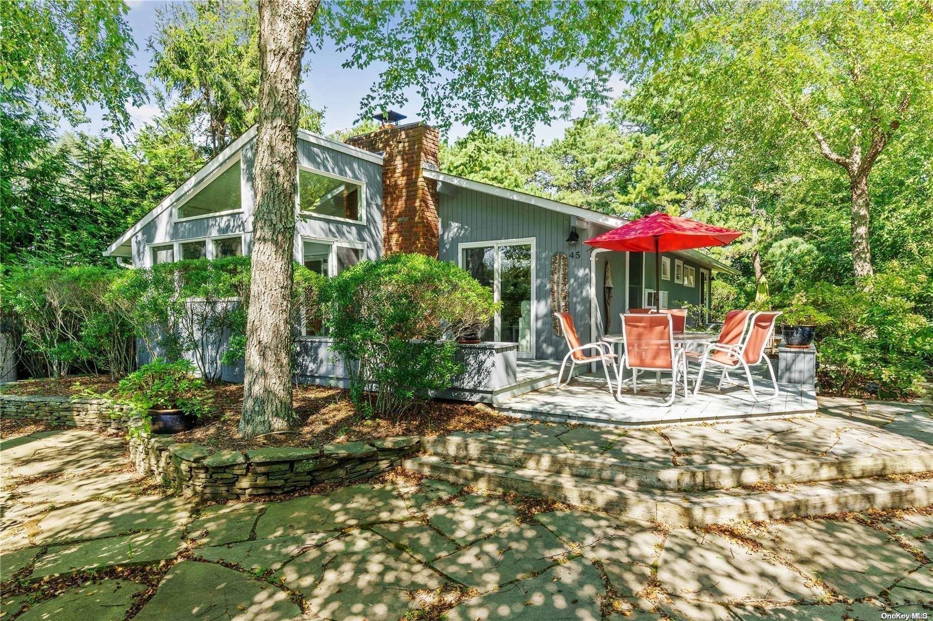 45 Hampton Lane Property Photo