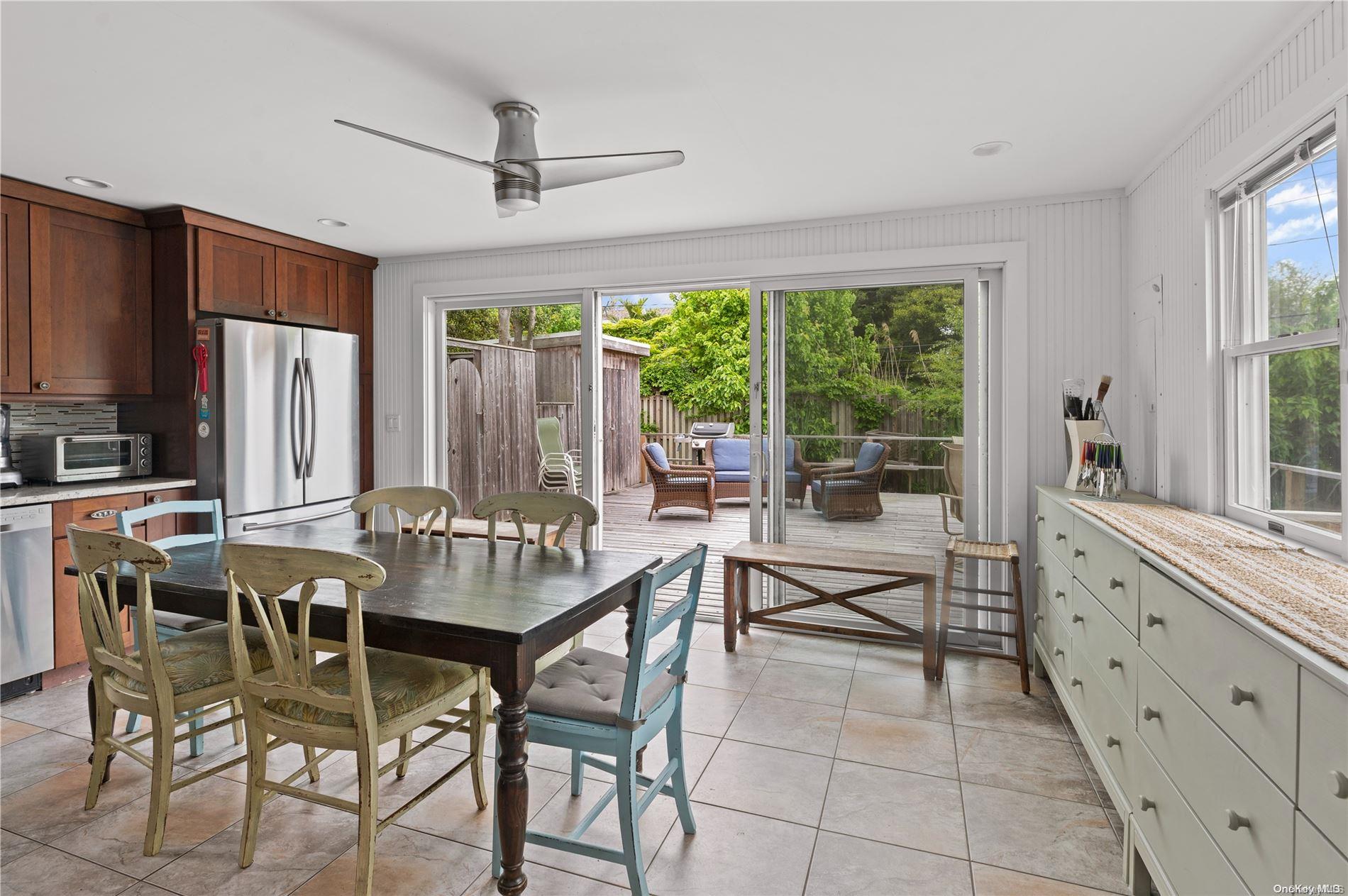 744 Ocean Breeze Walk Property Photo 6