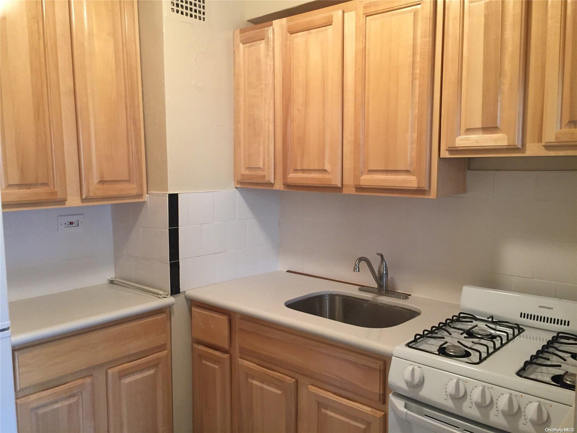 87-70 173rd Street 5g Property Photo 5