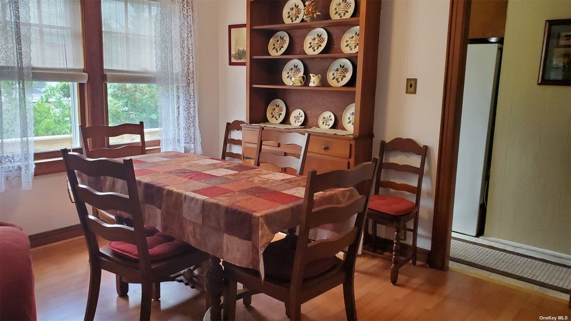 250 Cottage Walk Property Photo 6