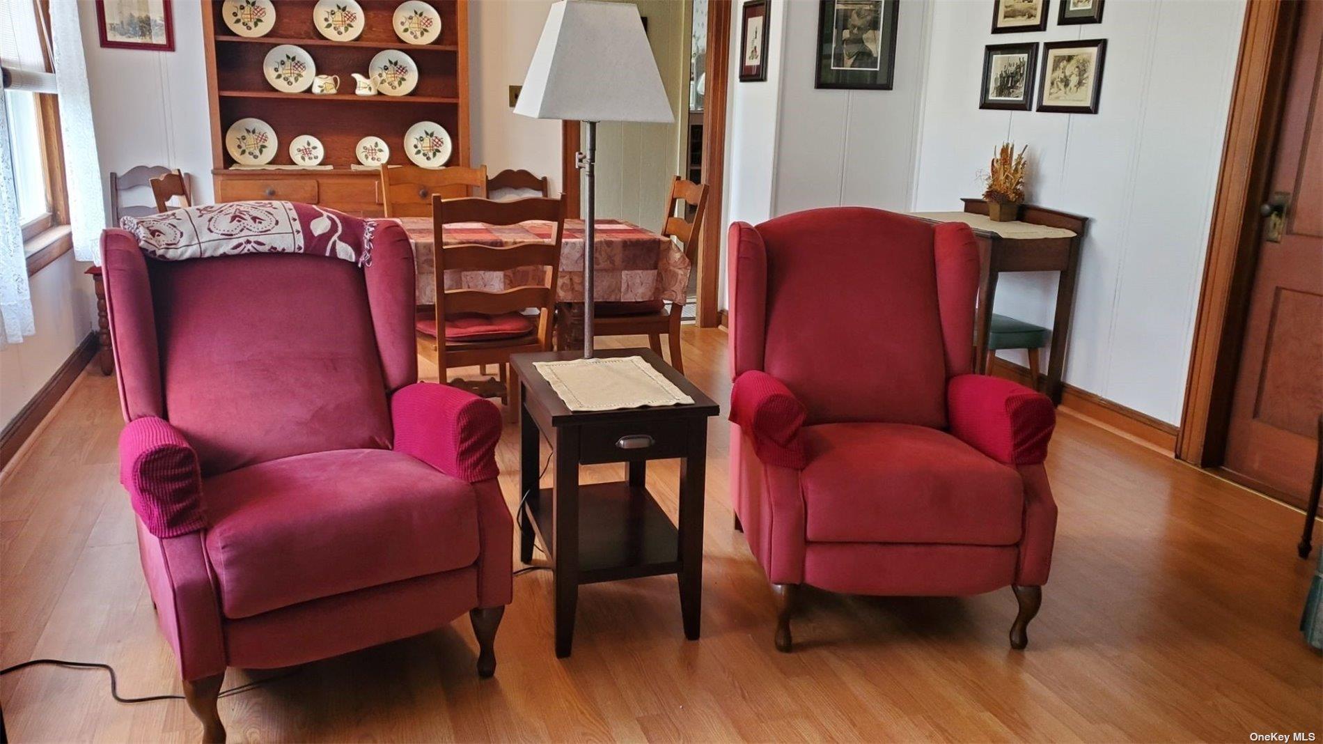 250 Cottage Walk Property Photo 7