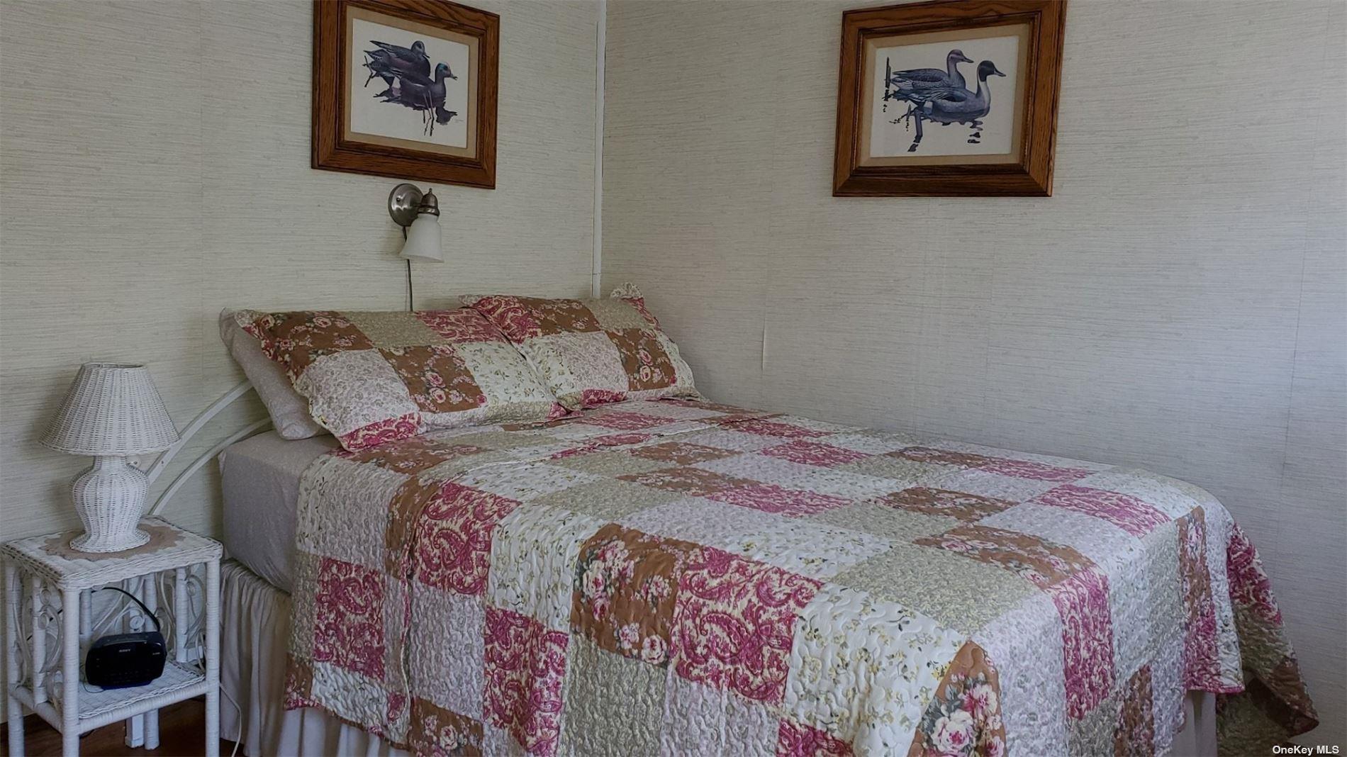 250 Cottage Walk Property Photo 13