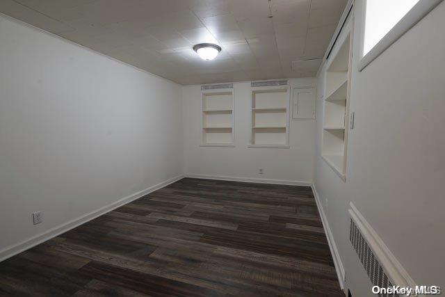 1108 New Hyde Park Road Property Photo 15