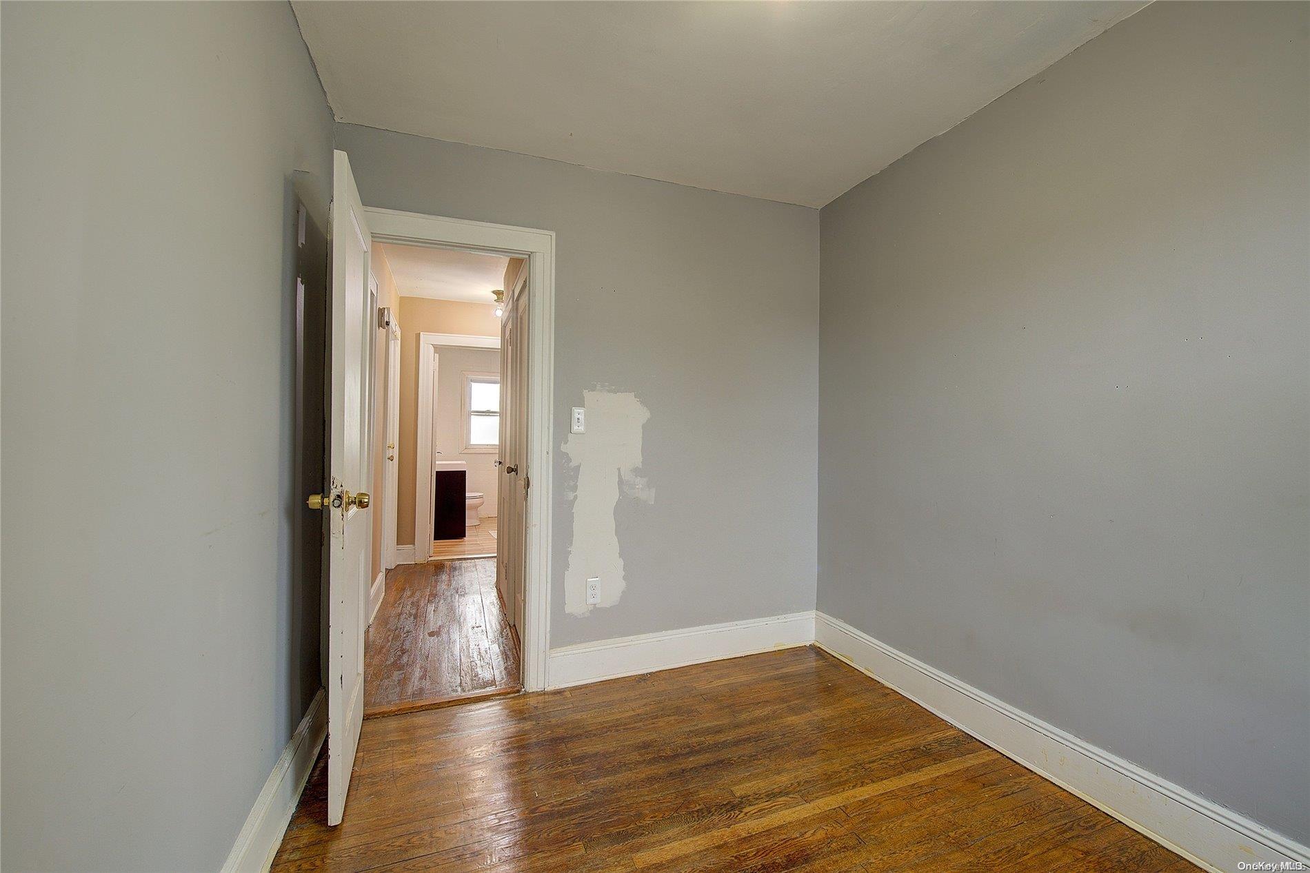 241-34 87th Avenue Property Photo 7