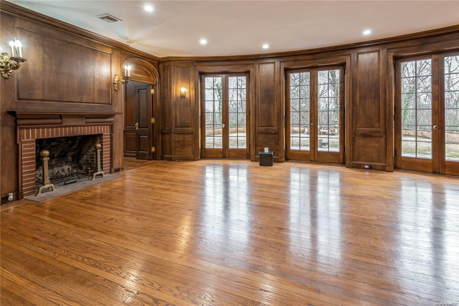 12 Hemlock Court Property Photo 3