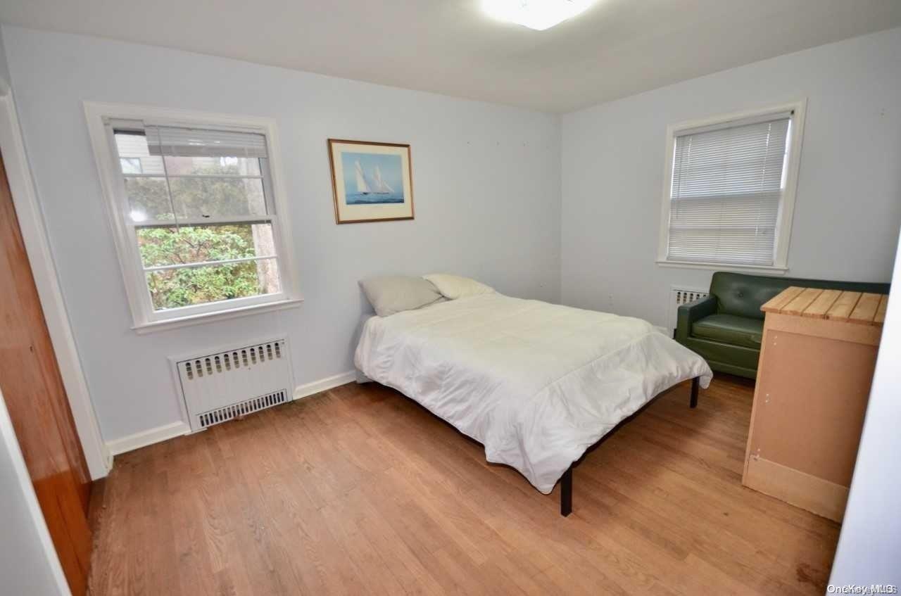 937 Walt Whitman Road Property Photo 9