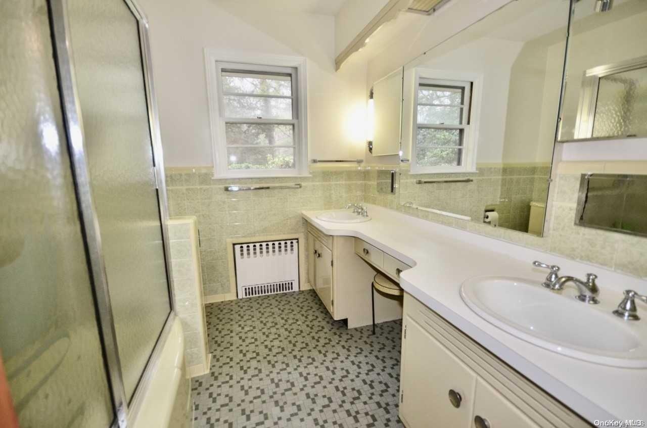 937 Walt Whitman Road Property Photo 10