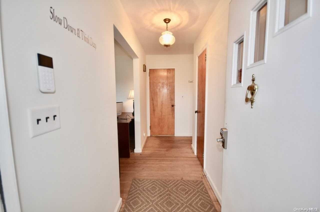 937 Walt Whitman Road Property Photo 11