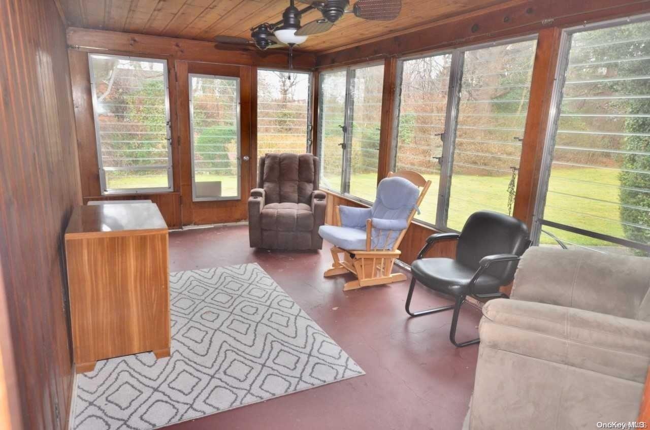 937 Walt Whitman Road Property Photo 13