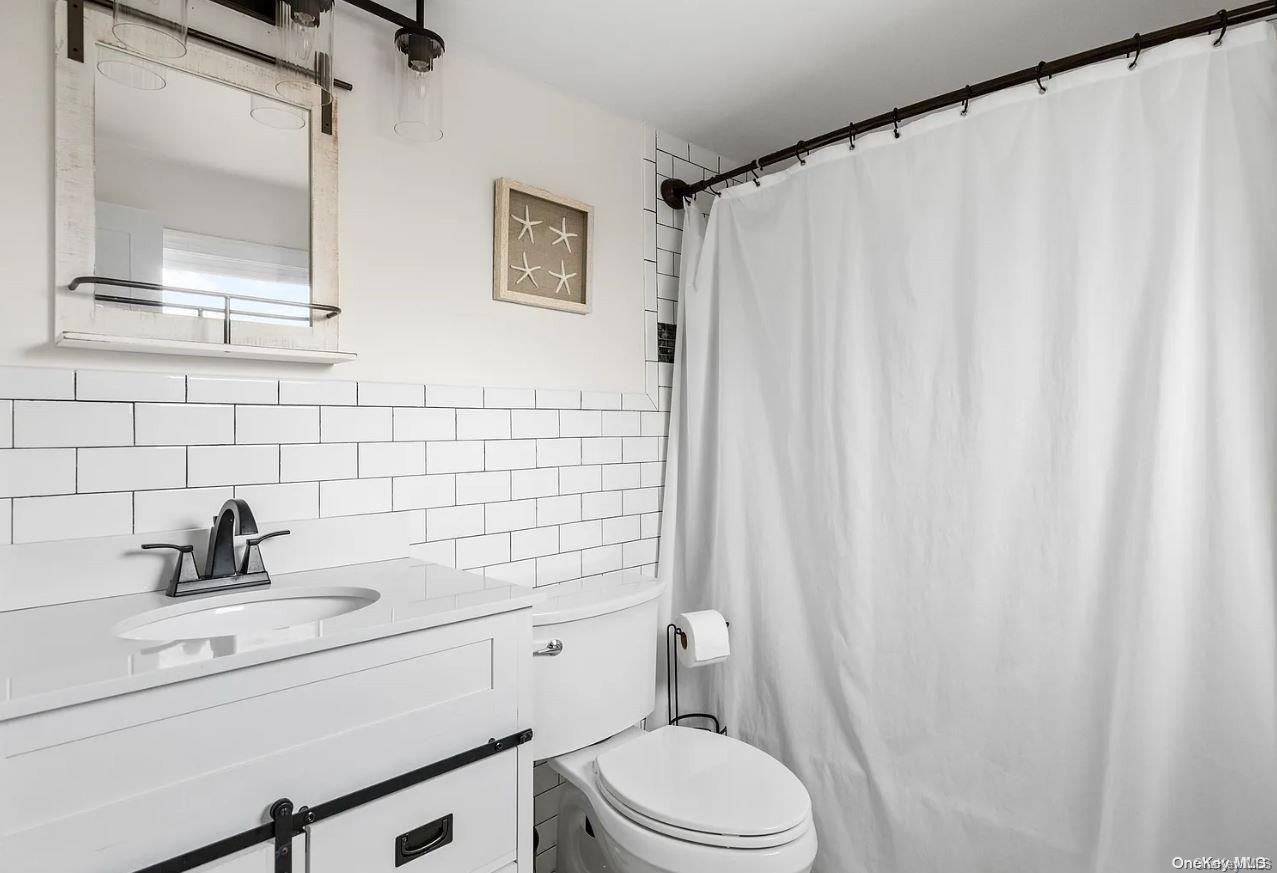 485 Bayberry Walk Property Photo 12