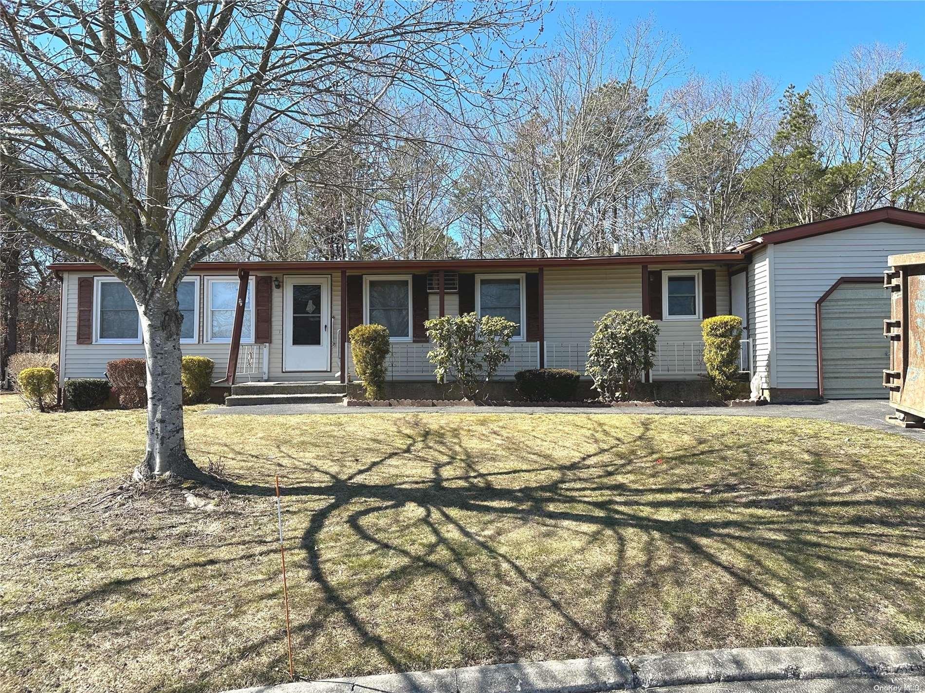 55 Village Circle 1 Property Photo 1