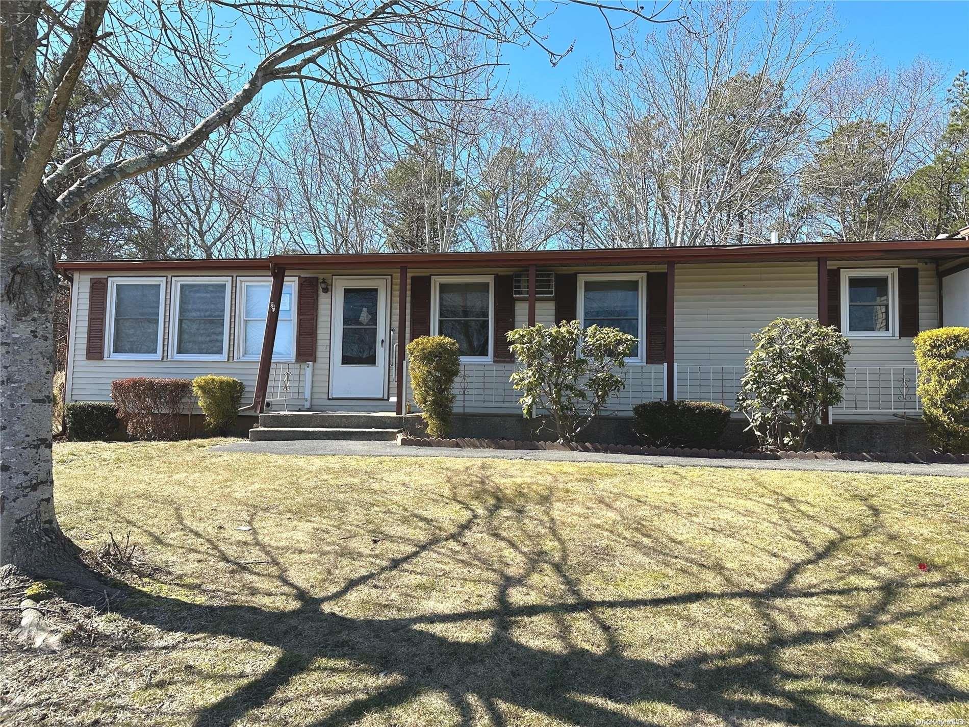 55 Village Circle 1 Property Photo 2