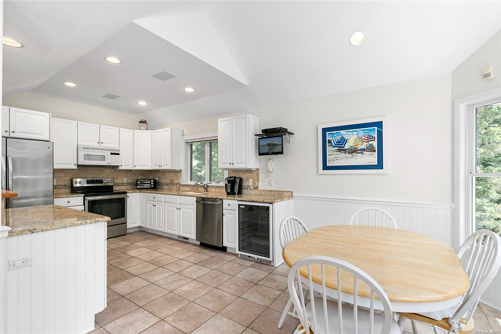 43 Bridle Path Property Photo 5