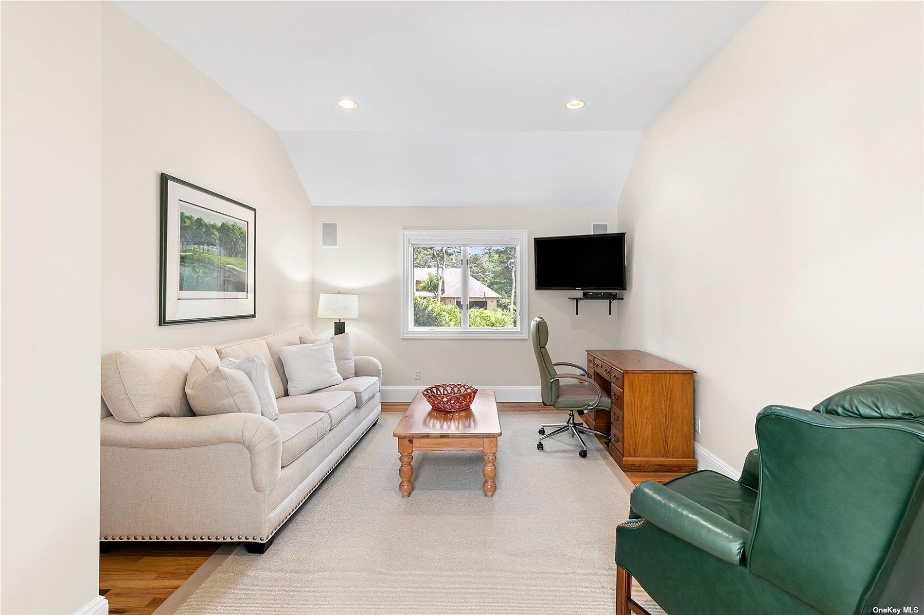 43 Bridle Path Property Photo 6