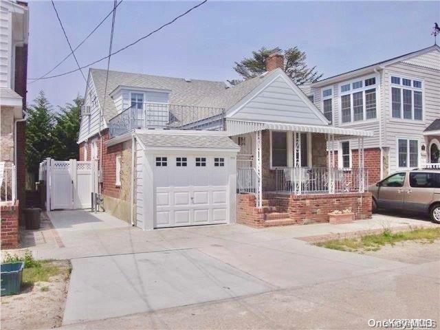 111 Inwood Property Photo