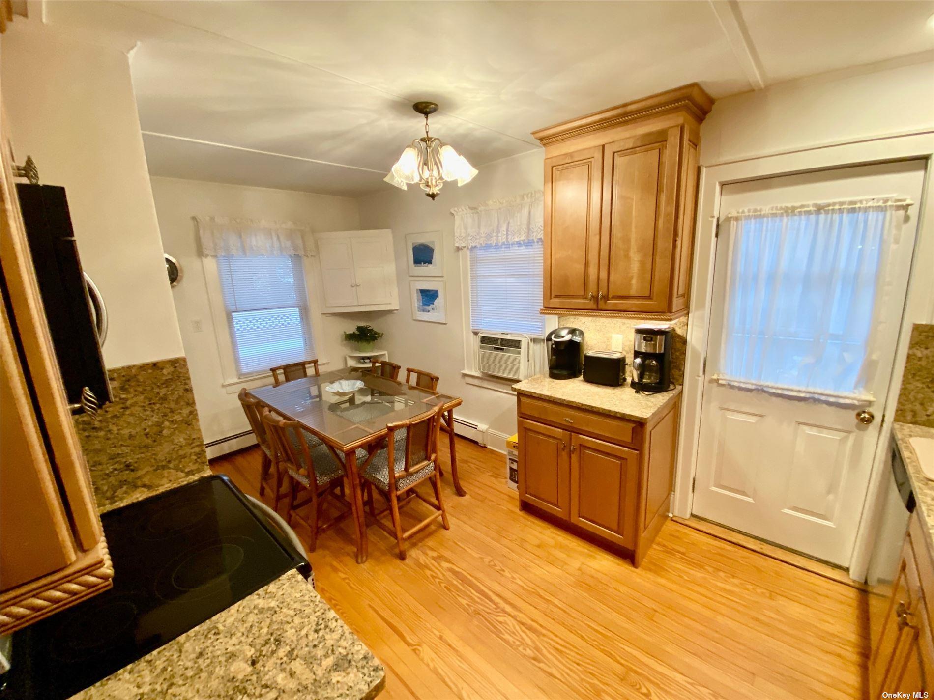 111 Inwood Property Photo 3