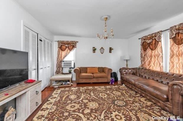 85-38 Homelawn Street Property Photo 2