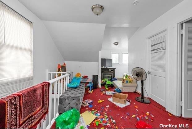 85-38 Homelawn Street Property Photo 8