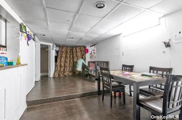 85-38 Homelawn Street Property Photo 16