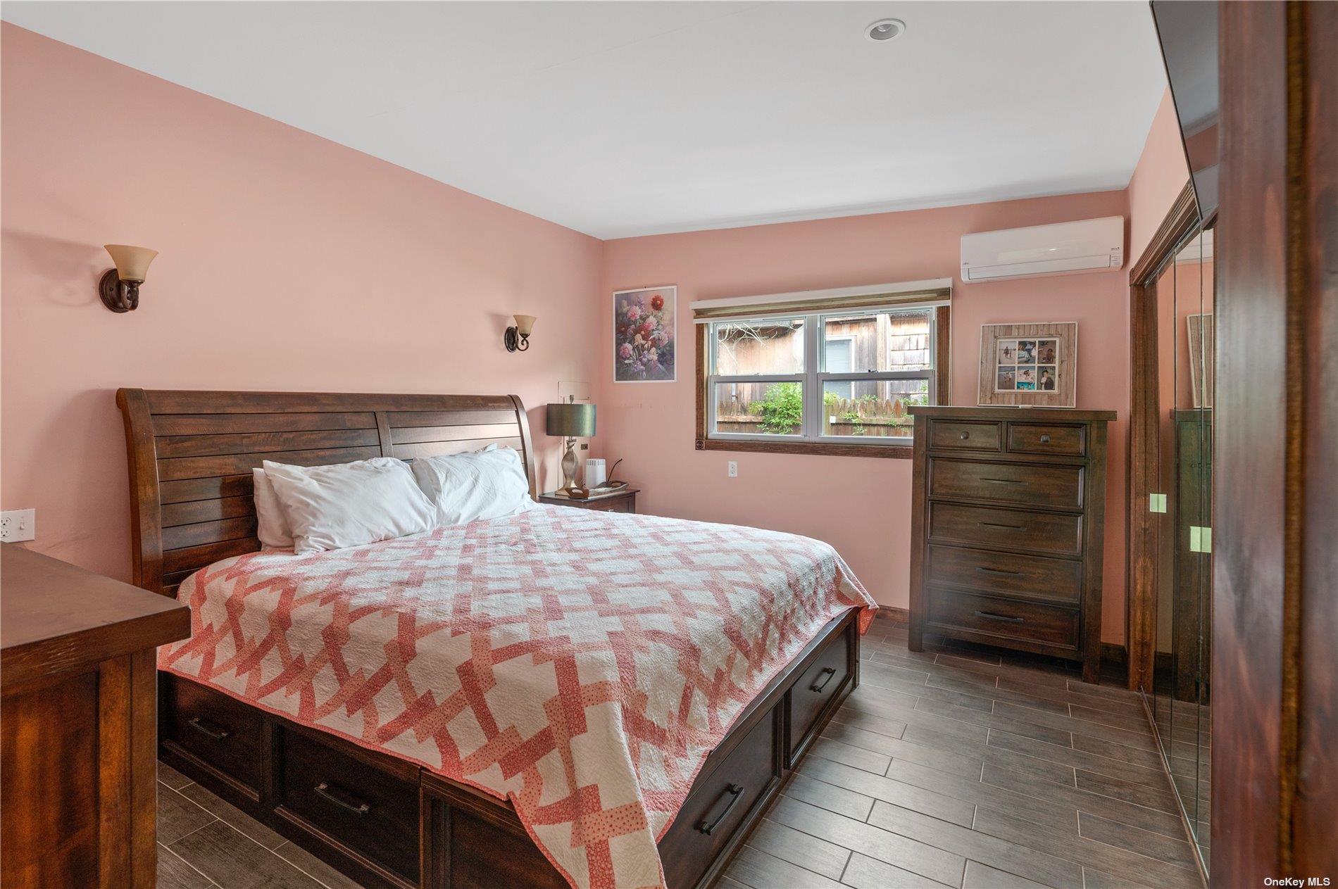 289 Cottage Walk Property Photo 6