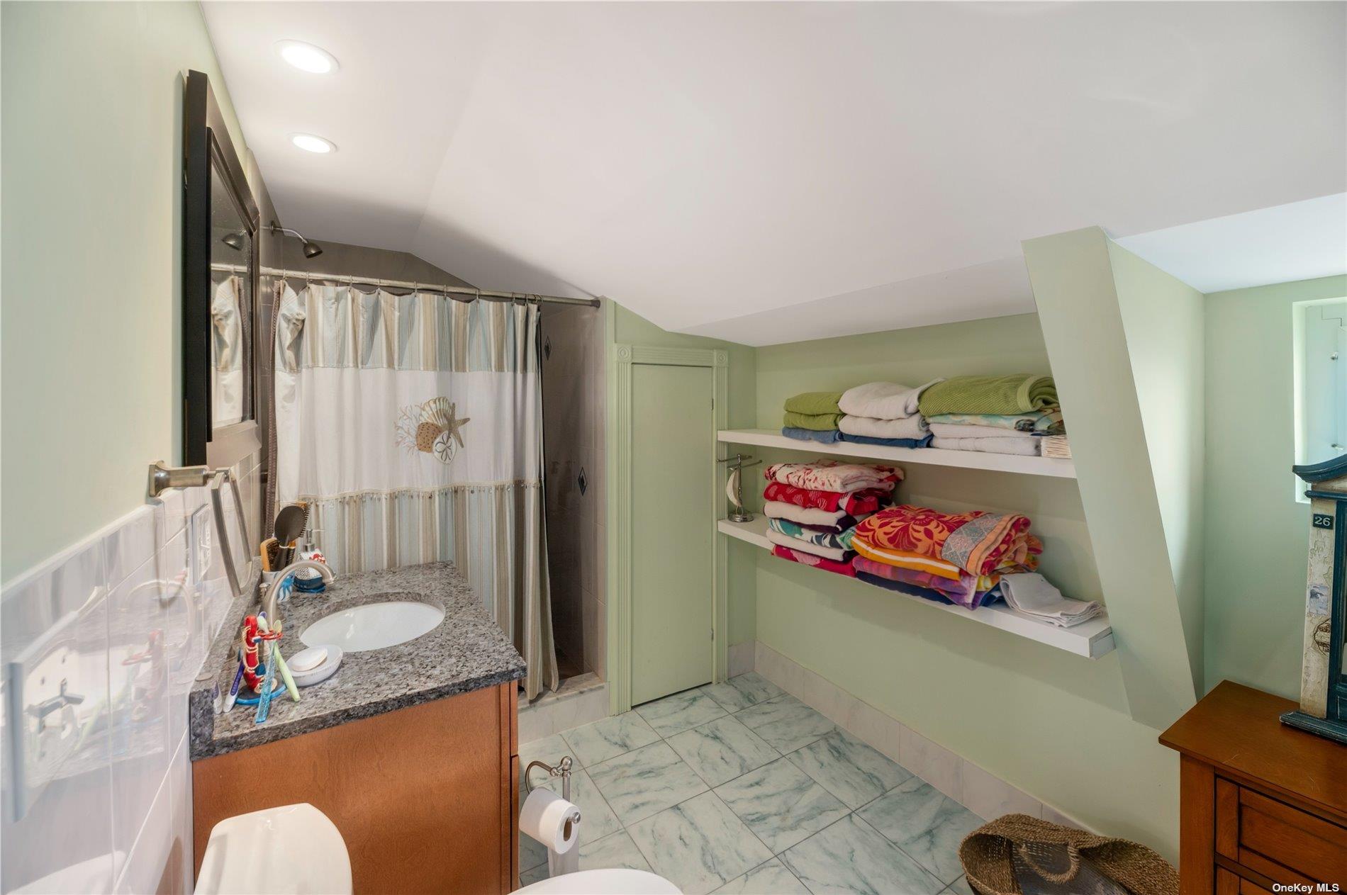 289 Cottage Walk Property Photo 10