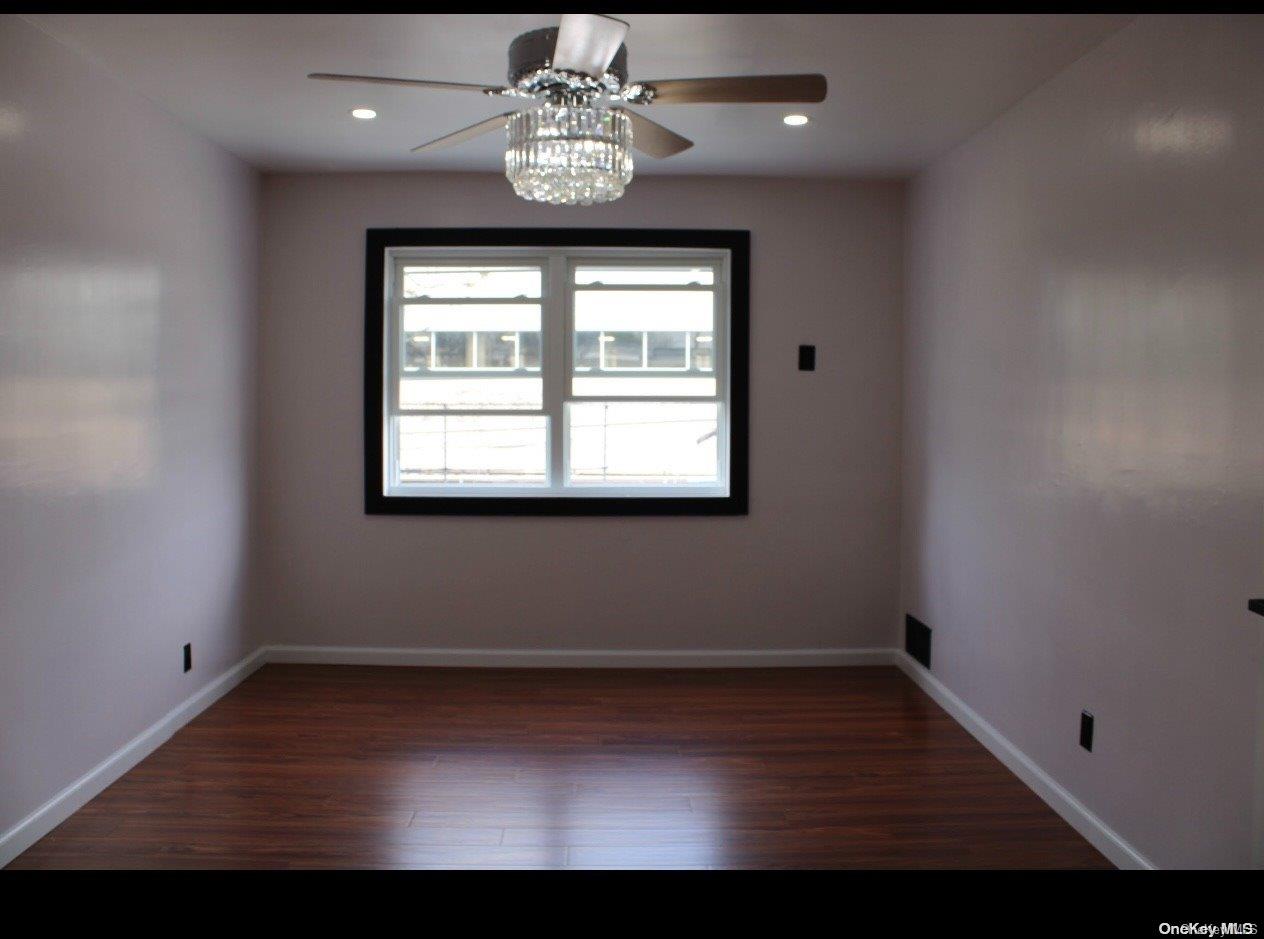 184-15 Henderson Avenue Property Photo 13