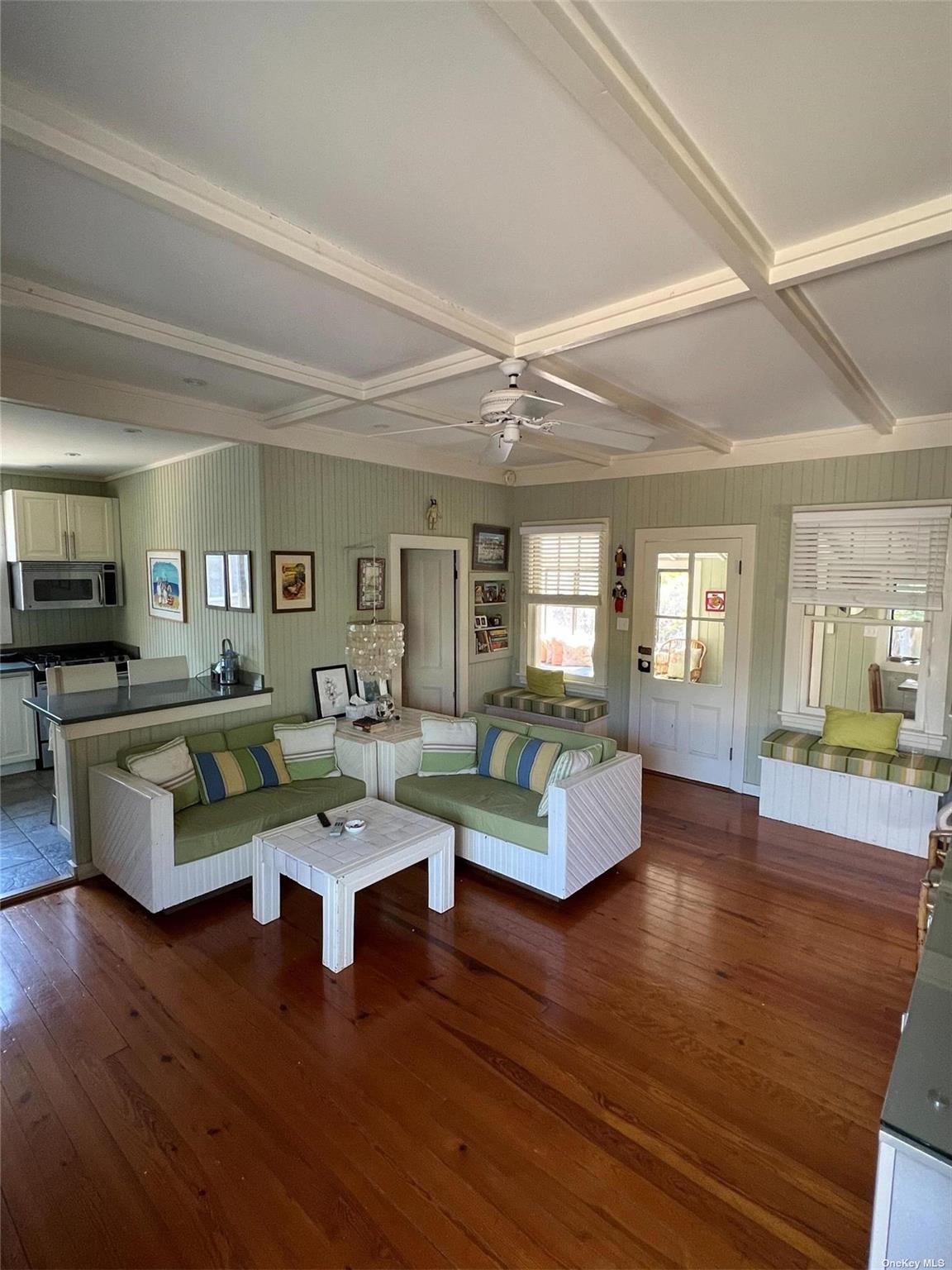731 Ocean Breeze Walk Property Photo 4