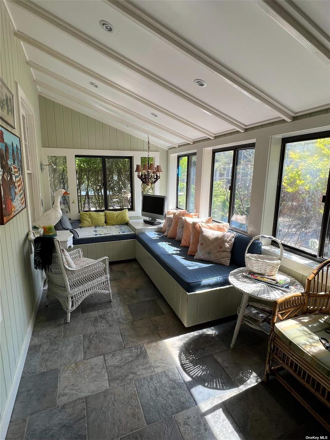 731 Ocean Breeze Walk Property Photo 8